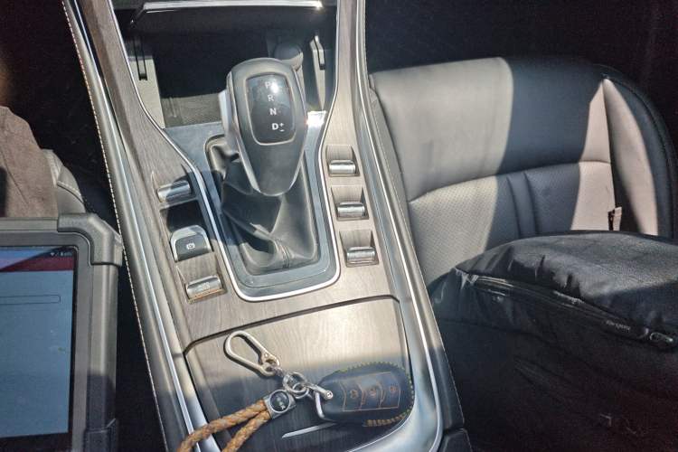 Used Dongfeng Fengon 580 2022 1.5T Automatic Enjoyment Model Gear Lever