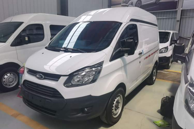 Used Ford Transit 2019 2.0T Diesel Van Short Wheelbase Mid-Roof 3-Seater China VI Standard