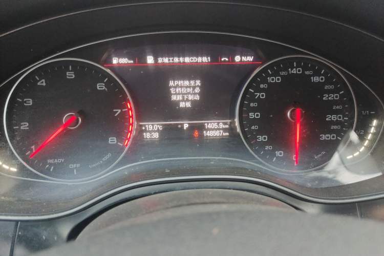 Used Audi A6L 2018 30th Anniversary Edition 35 TFSI Fashion Model Odometer Close Up