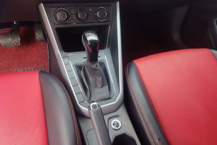 Used Volkswagen Polo 2023 Revised Plus 1.5L Automatic – Enjoy Life Edition Gear Lever