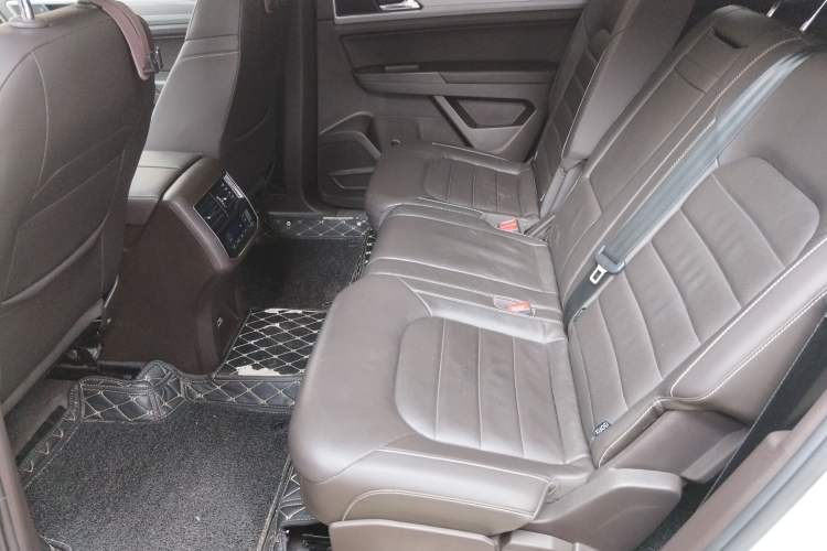 Used Volkswagen Teramont 2017 380TSI Four-Wheel Drive Luxury Edition Left Rear Seat