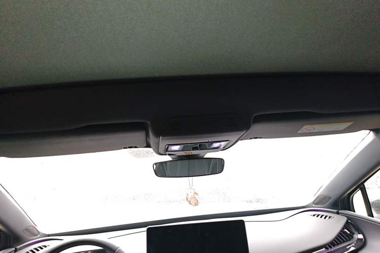 Used Volkswagen ID.UNYX 2024 Revised Pro Long-Range Version Headliner