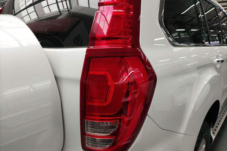 Used Haval H9 2017 2.0T Gasoline 4x4 Comfort Edition 5 Seats