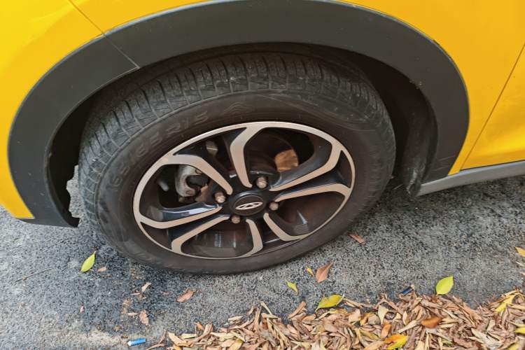 Used Chery QQ Little Ant 2021 150 000 Yuan Ant Fan Edition Ant Trend Version Lithium Iron Phosphate Left Front Wheel Hub