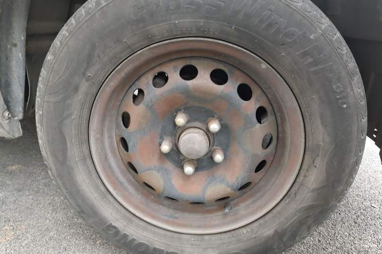 Used FORTHING Lingzhi 2013 M5 Q7 2.0L 7-Seater Long-Wheelbase Comfort Model