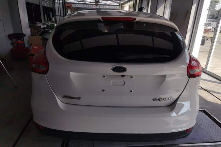 Used Ford Focus 2018 Hatchback Classic 1.6L Automatic Comfort Plus SmartDrive Edition
