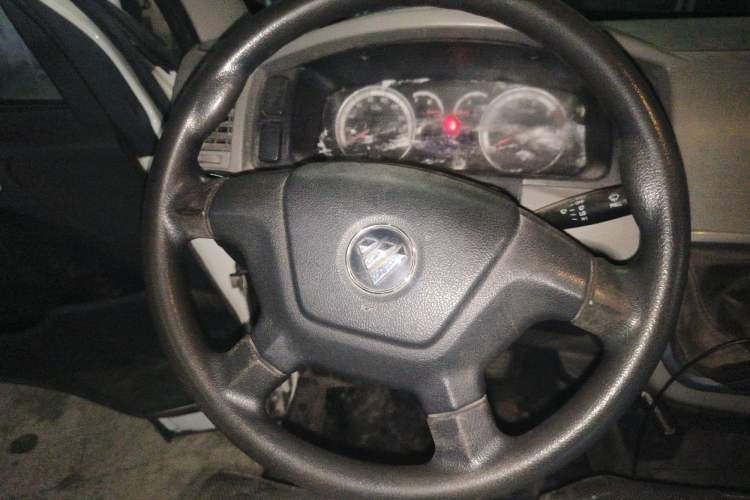 Used Foton Scenic G7 2017 2.0L Long-Wheelbase Commercial Van High Roof 6-Seater 4Q20M