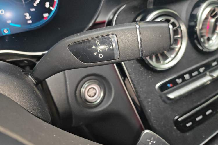 Used Mercedes-Benz C-Class 2021 C 200 L Fashion Edition Sport Version Gear Lever