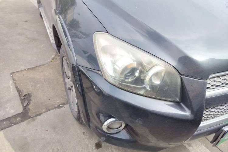 Used Toyota RAV4 2013 Special Edition 2.0L Automatic Classic Right Front Headlight