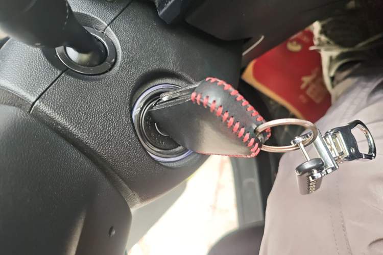 Used Wuling Alvez 2022 1.5L Manual Free-Style Model
