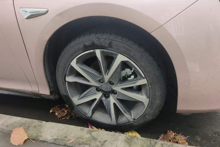 Used AION S Plus 2023 70 Intelligent Edition Lithium Iron Phosphate Right Front Wheel Hub