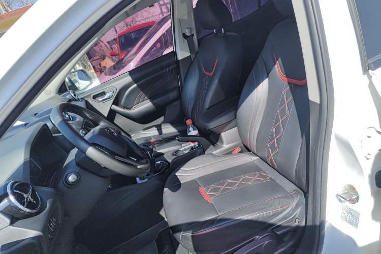 Used Soueast DX3 2016 1.5L Manual Luxury Model