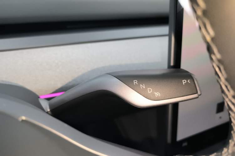 Used Tesla Model Y 2024 Rear-Wheel-Drive Version
