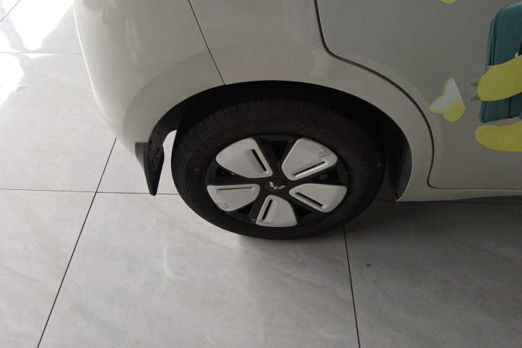 Used Wuling Hongguang MINIEV 2025 Four-Door Version Zhenxiang+ Edition Exterior 5