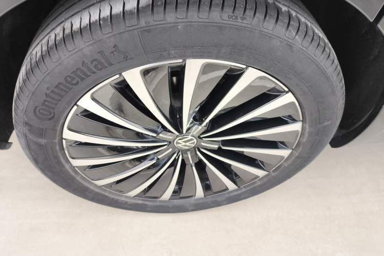 Used Volkswagen Viloran 2020 380TSI Prestige Edition
