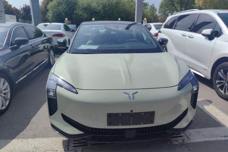 Used Hongqi EH7 2024 690 Pro Front