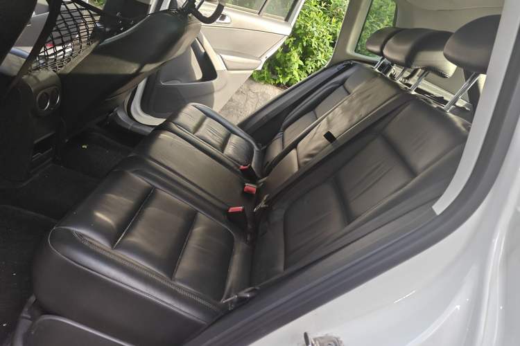 Used Volkswagen Tiguan 2012 1.8TSI Automatic Two-Wheel Drive Elite Edition Left Rear Seat