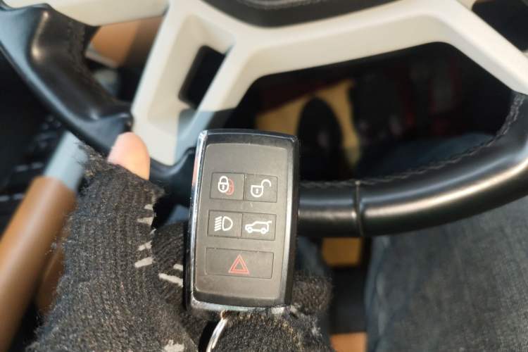 Used Land Rover Defender 2023 Facelift 110 3.0T P400 X-DYNAMIC HSE Interior 1