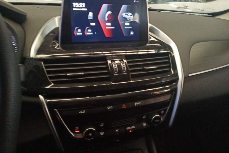 Used BORGWARD BX5 2020 20TGDI Automatic Two-Wheel Drive Pioneer Edition Audio And AC Panel