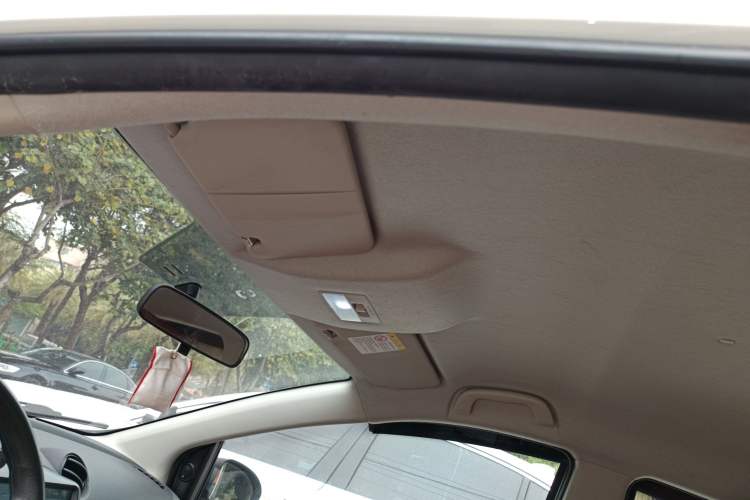 Used Mazda 2 2012 Hatchback Xuan Dong 1.5L Automatic Value Edition