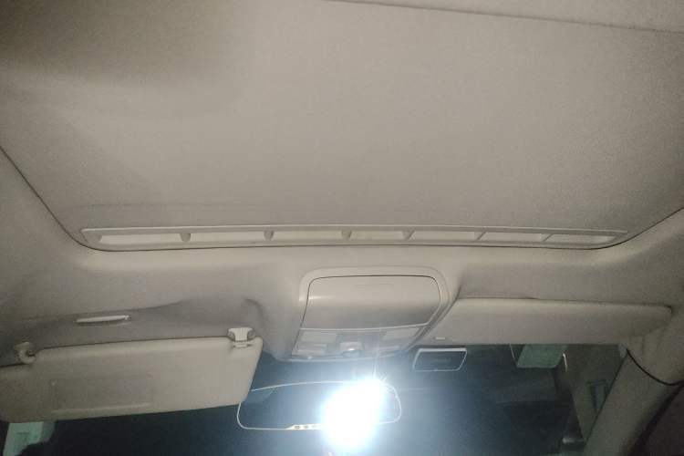 Used Volkswagen Sagitar 2012 1.4TSI Automatic Luxury Edition