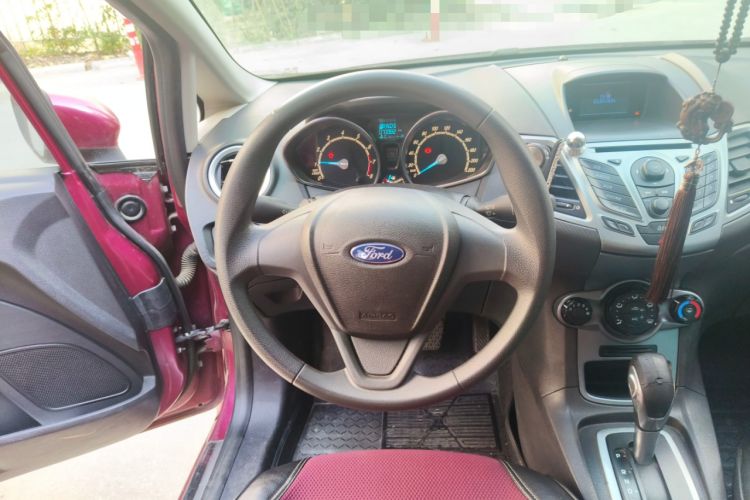 Used Ford Fiesta 2013 Hatchback 1.5L Automatic Fashion Edition Steering Wheel