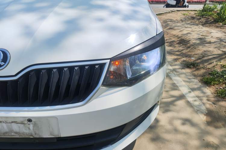 Used Skoda Fabia 2017 1.4L Automatic Car Enjoy Edition
