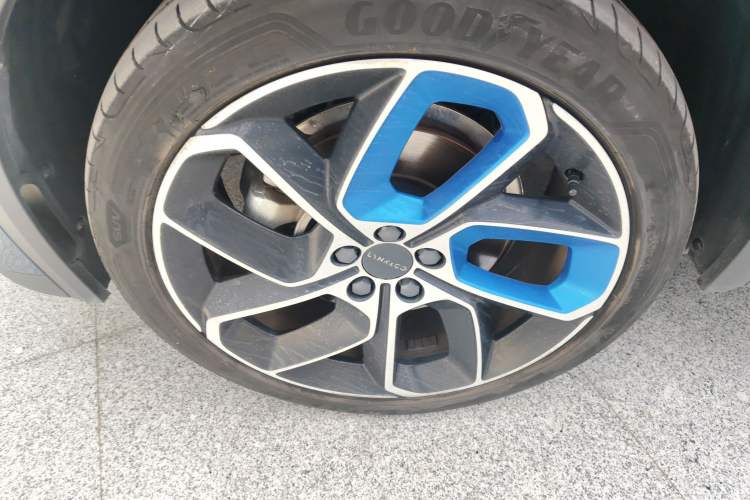 Used Lynk & Co 05 2020 2.0TD Two-Wheel Drive Shine Halo
