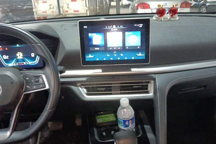 Used BYD Song Pro 2019 1.5T Automatic Elite Edition Audio And AC Panel