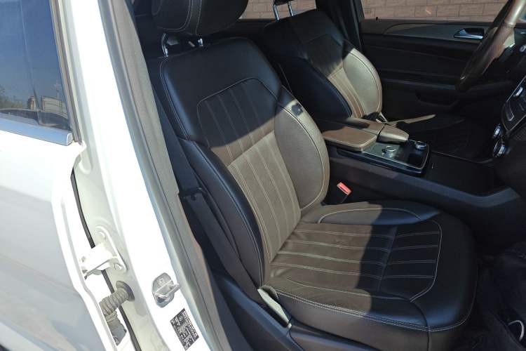 Used Mercedes-Benz GLE 2018 GLE 320 4MATIC Dynamic Edition Collector's Edition
