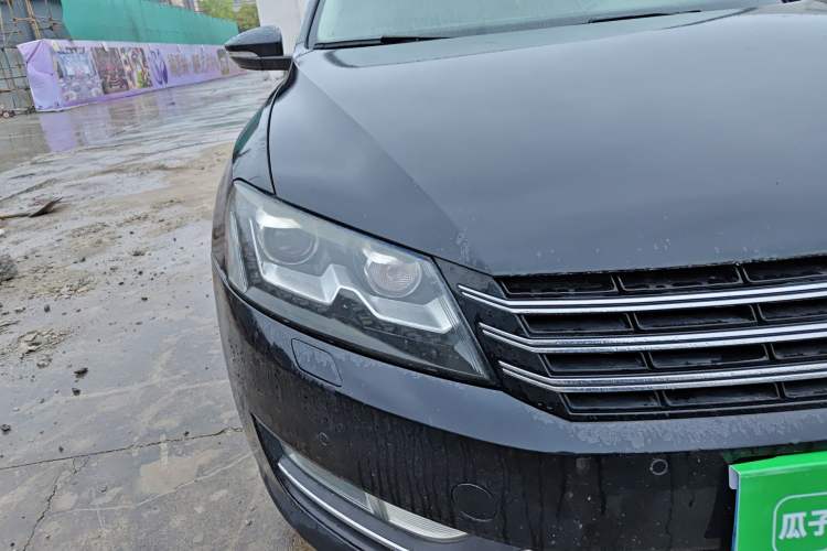 Used Volkswagen Passat 2015 1.8TSI DSG Prestige Edition Right Front Headlight