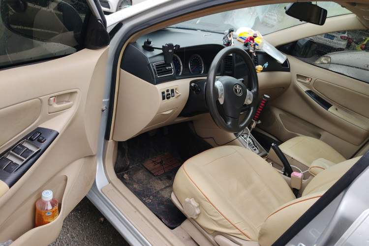 Used Toyota Corolla EX 2013 1.6L Automatic Excellence Edition Driver Seat