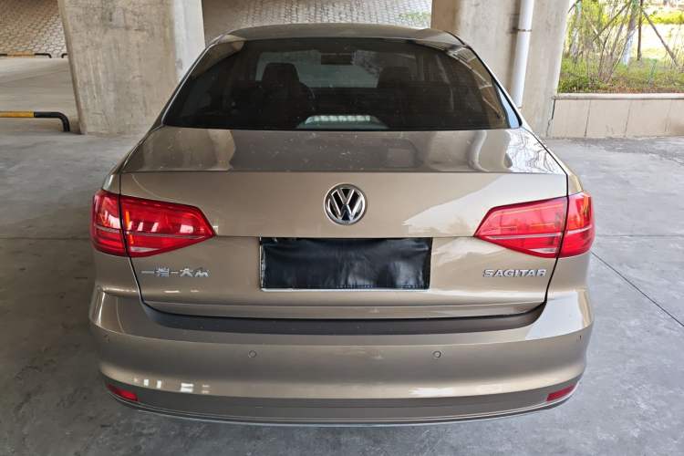 Used Volkswagen Sagitar 2015 1.6L Automatic Comfort Model