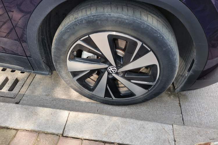 Used Volkswagen ID.6 X 2021 1st Edition ID. First Impression Edition Right Front Wheel Hub