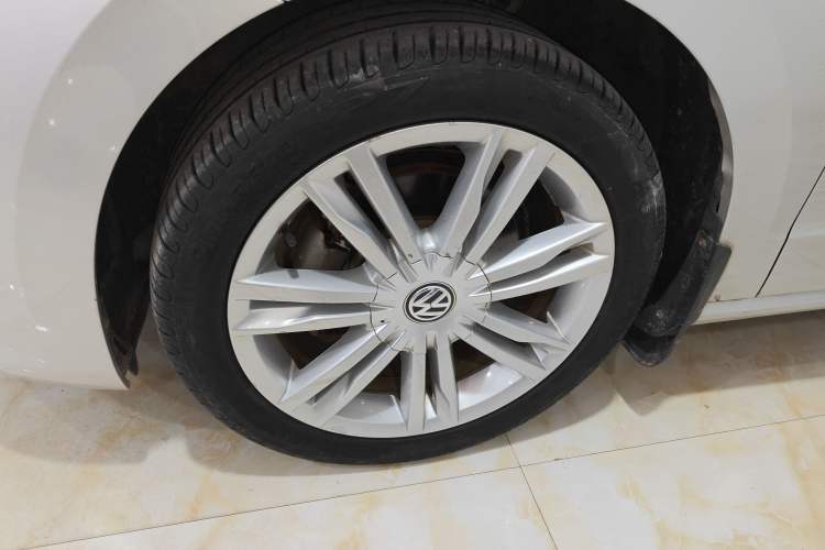 Used Volkswagen Golf Sportsvan 2016 230TSI Automatic Luxury Version Exterior 4