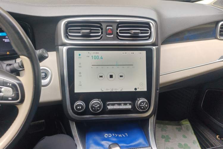 Used Lynk & Co 01 2017 2.0T Two-Wheel Drive Zhaopu Version
