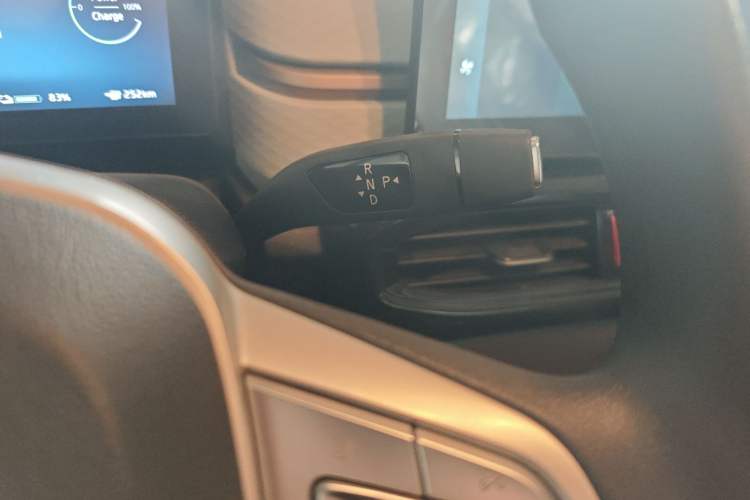 Used SOL E10X 2022 Flower Fairy Design Four-Leaf Clover
