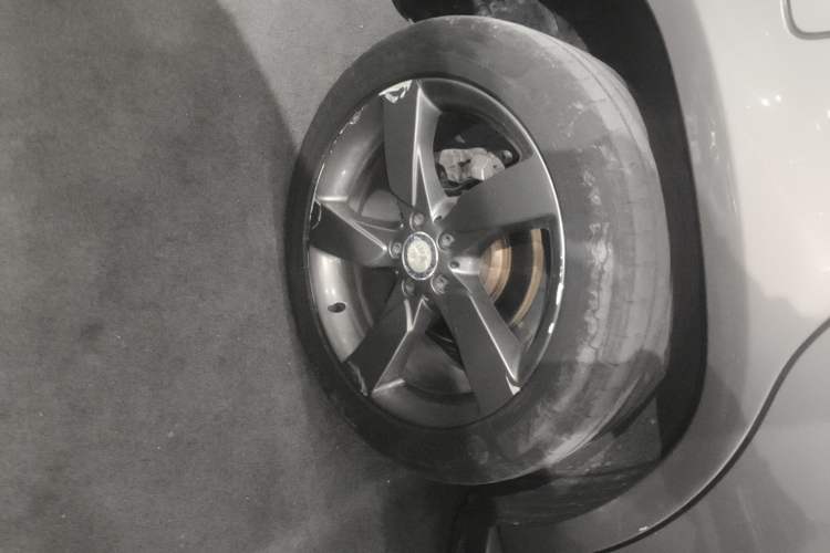 Used Mercedes-Benz GLK-Class 2013 GLK 300 4MATIC Dynamic Sunroof Model
