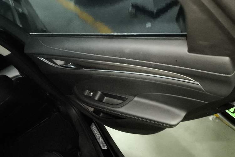 Used Buick LaCrosse 2022 652T Luxury Version Interior 3