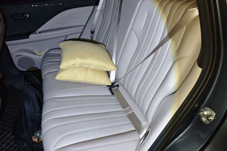 Used AION V 2024 Aion Tyrannosaurus 650 LiDAR Edition