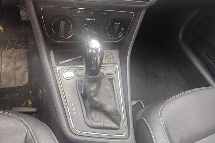 Used Volkswagen Lavida 2017 1.6L Automatic Comfort Edition