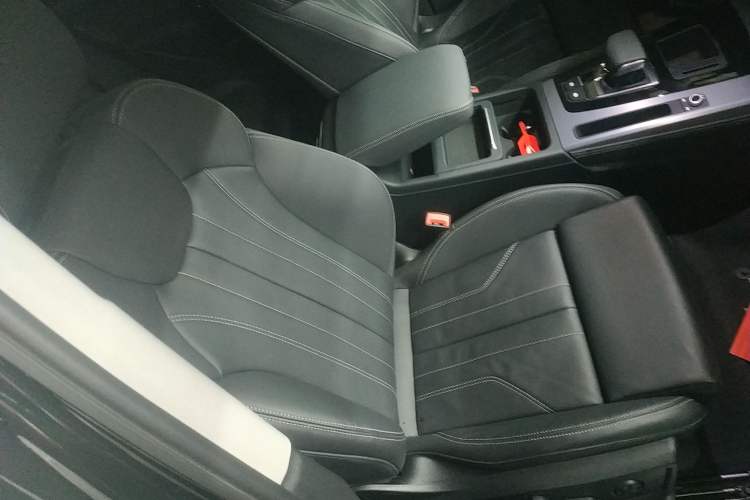 Used Audi Q5L 2024 40 TFSI Fashion Dynamic Model