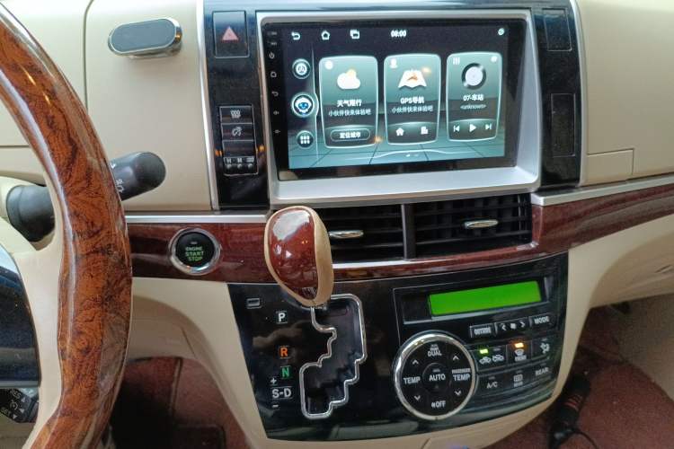 Used Toyota Previa  Audio And AC Panel