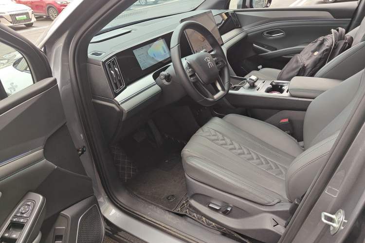 Used BYD Song L DM-i 2025 Intelligent Driving Version 160 km Beyond-Range Type
