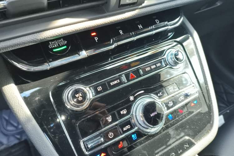 Used Lincoln Corsair 2021 2.0T Two-Wheel Drive Deluxe Edition
