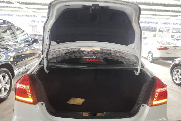 Used Geely Auto Diamond 2016 1.5L Manual Elite Edition
