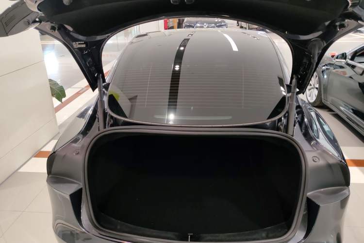 Used Tesla Model 3 2023 Long-Range All-Wheel-Drive Version
