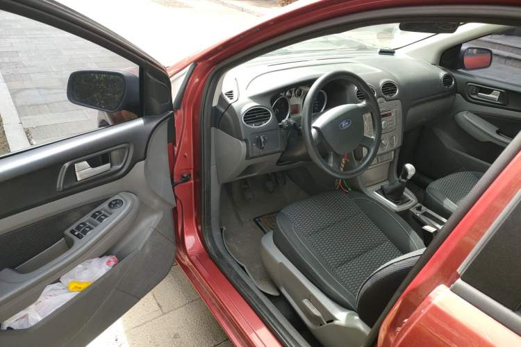 Used Ford Focus 2013 Hatchback Classic 1.8L Manual Base Model