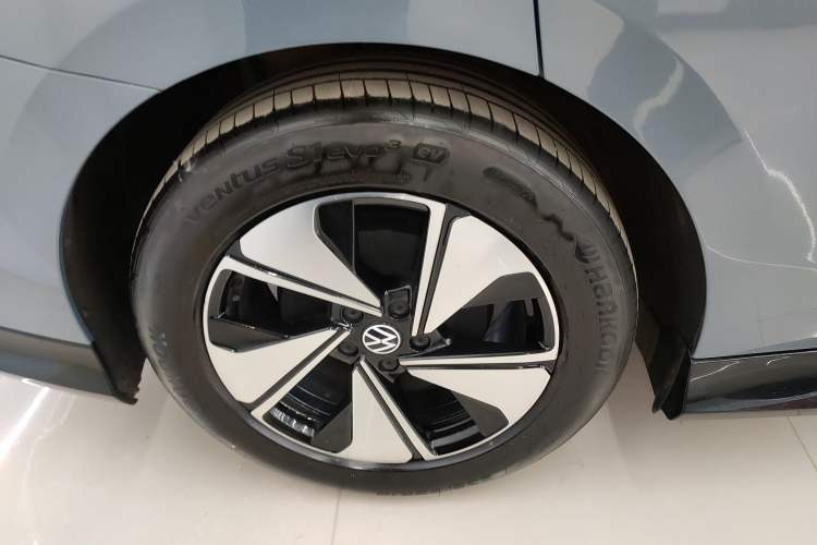 Used Volkswagen ID.7 VIZZION 2024 AIR model
