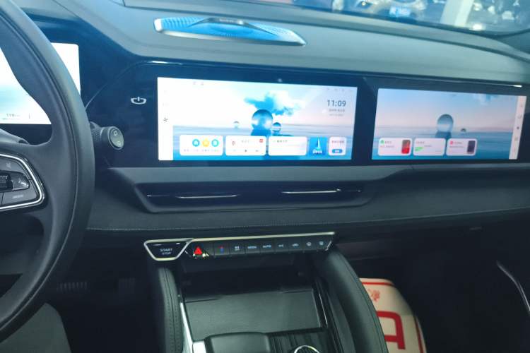 Used Geely Auto Monjaro L 2024 2.0TD High-Power Automatic Two-Wheel Drive Skyline Edition Audio And AC Panel